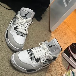 Jordan 4 Retro Military Blacks